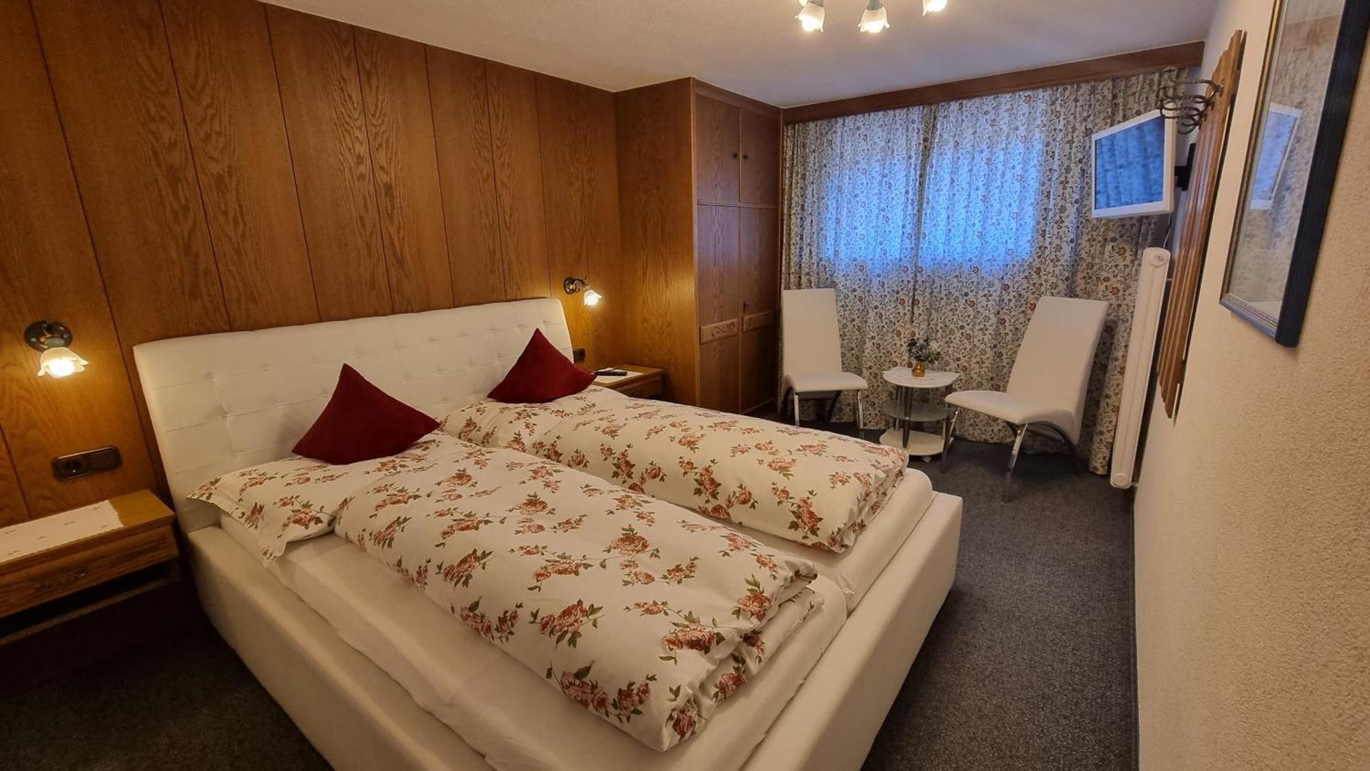 Hotel Garni Friedheim Sankt Anton am Arlberg Habitación foto